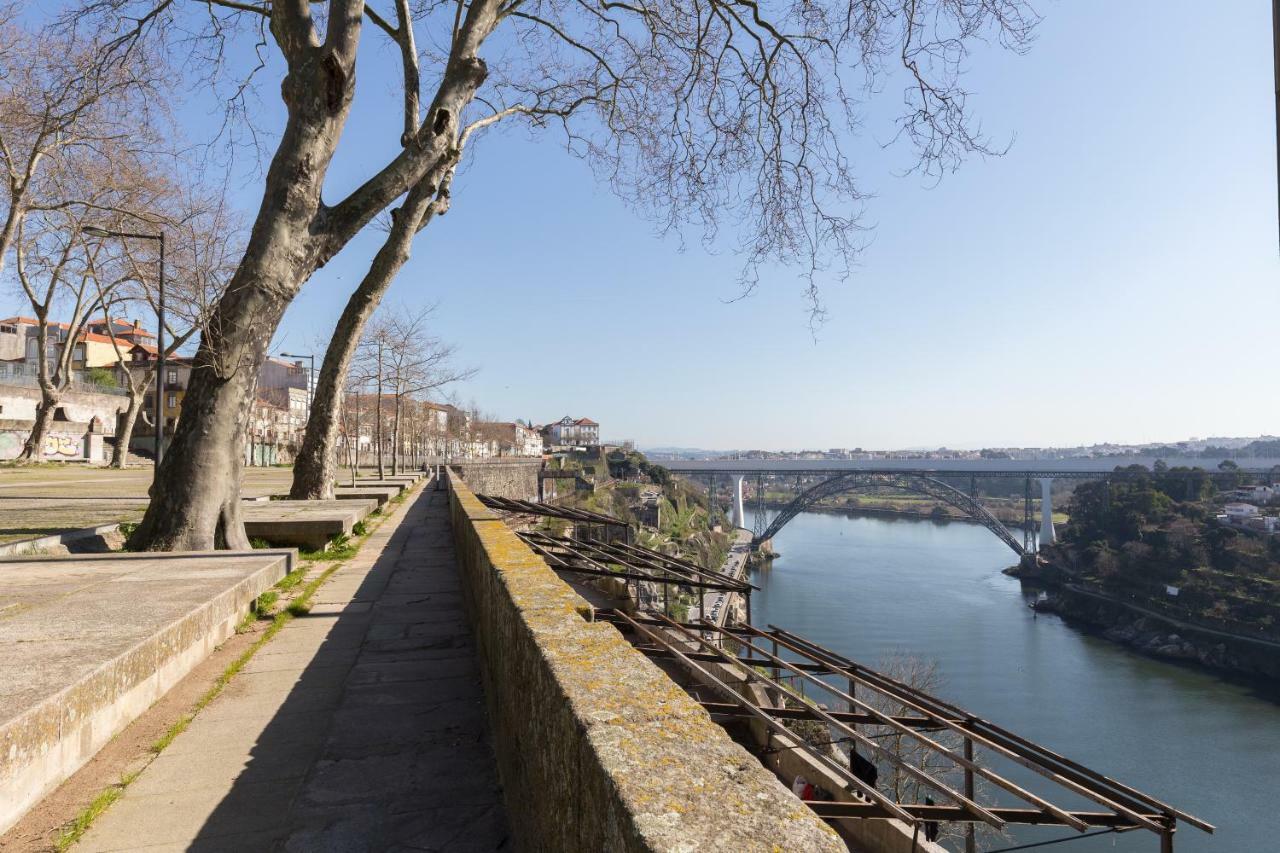 Host Wise - Charming Flat With Netflix - River View Porto Quarto foto